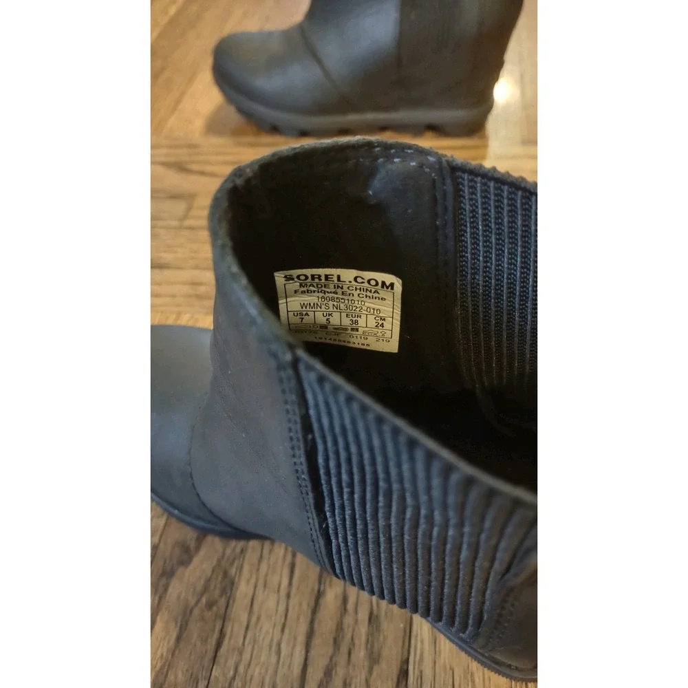 Sorel Joan of Arctic Wedge II Chelsea Boots Black Leather Women 7 NL3022-010